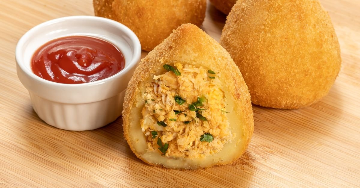 Receita de Coxinha de Frango: Crocante por Fora e Cremosa por Dentro