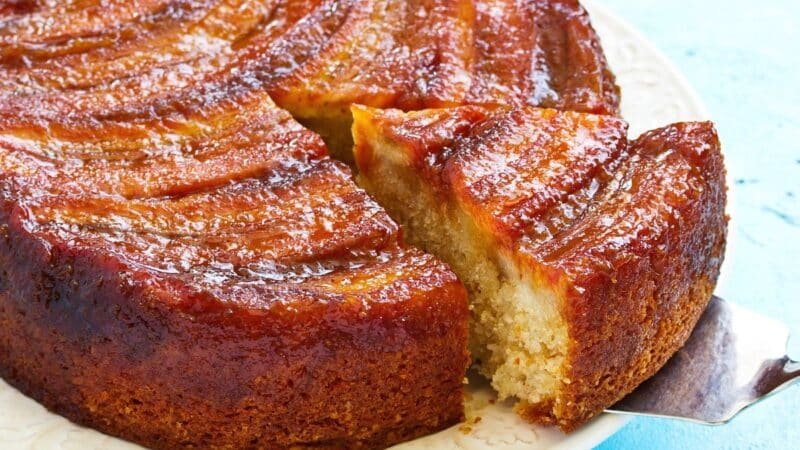 Bolo de Banana Caramelizada: Receita Fácil e Deliciosa