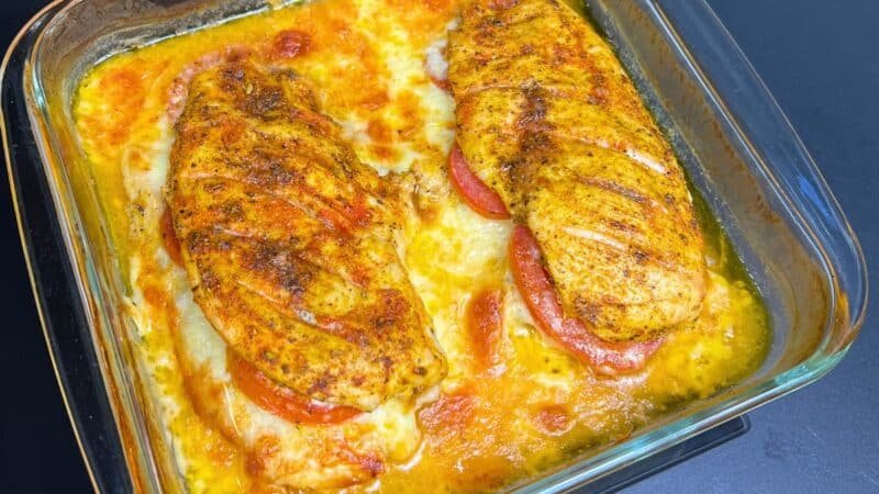 Frango Recheado com Queijo e Tomate: Receita Fácil e Deliciosa